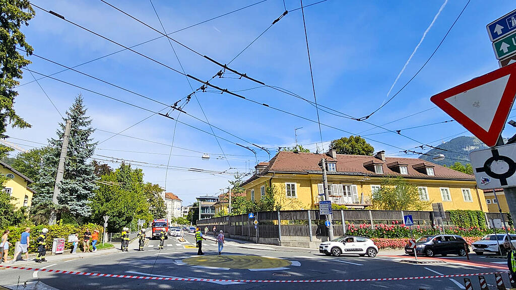 Obus-Oberleitung gerissen: Stau rund um Aignerstraße