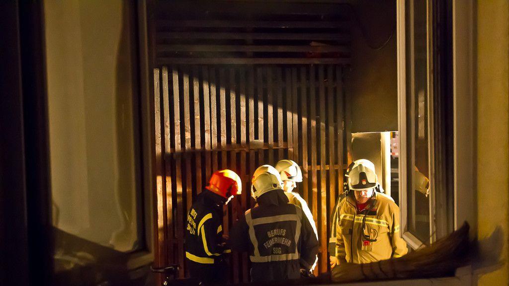 Brand in Mehrparteienhaus in Gnigl fordert Verletzten