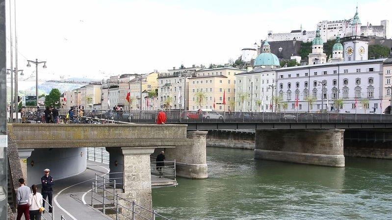 Staatsbrücke geräumt