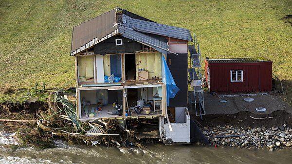 Verheerende Wassermassen zerstörten Häuser