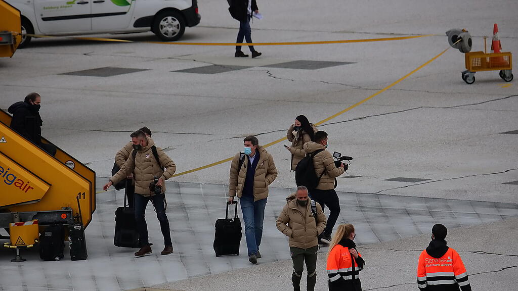 Atletico Madrid, Flughafen, Ankunft