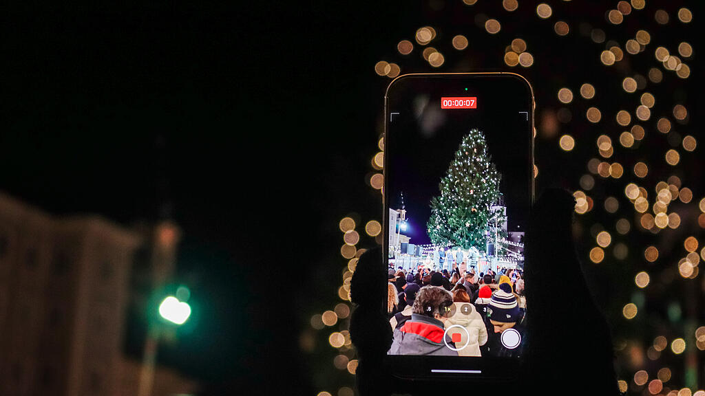 Salzburger Christkindlmarkt - Er\u00f6ffnung