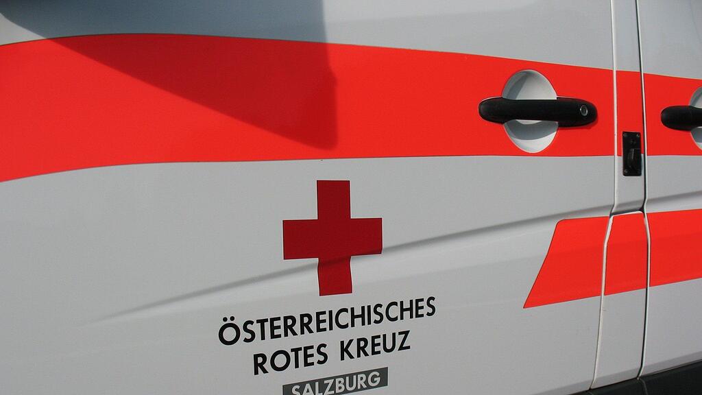 Beide Frauen wurden in das UKh Salzburg gebracht.