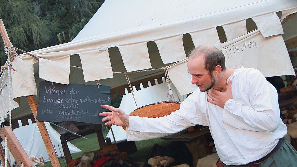 Mittelalterfest auf Burg Finstergr\u00fcn