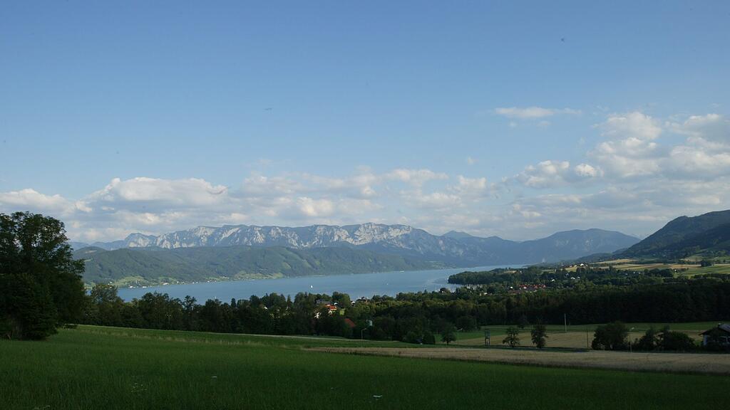 Die Retter waren am Attersee rechtzeitig zur Stelle. (Themenbild)