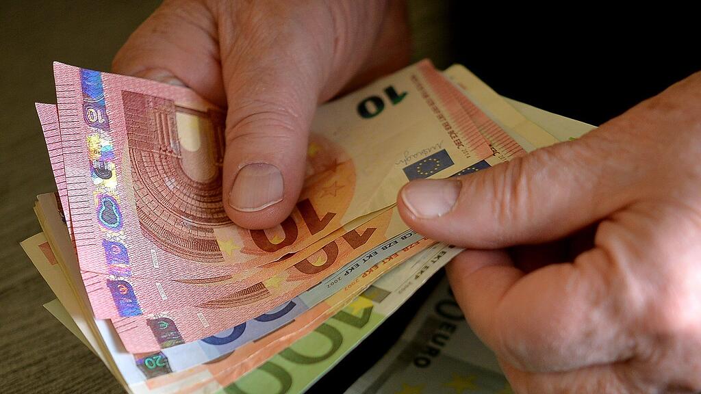 Als der Mann mehr Geld wollte, erstattete die Frau Anzeige.