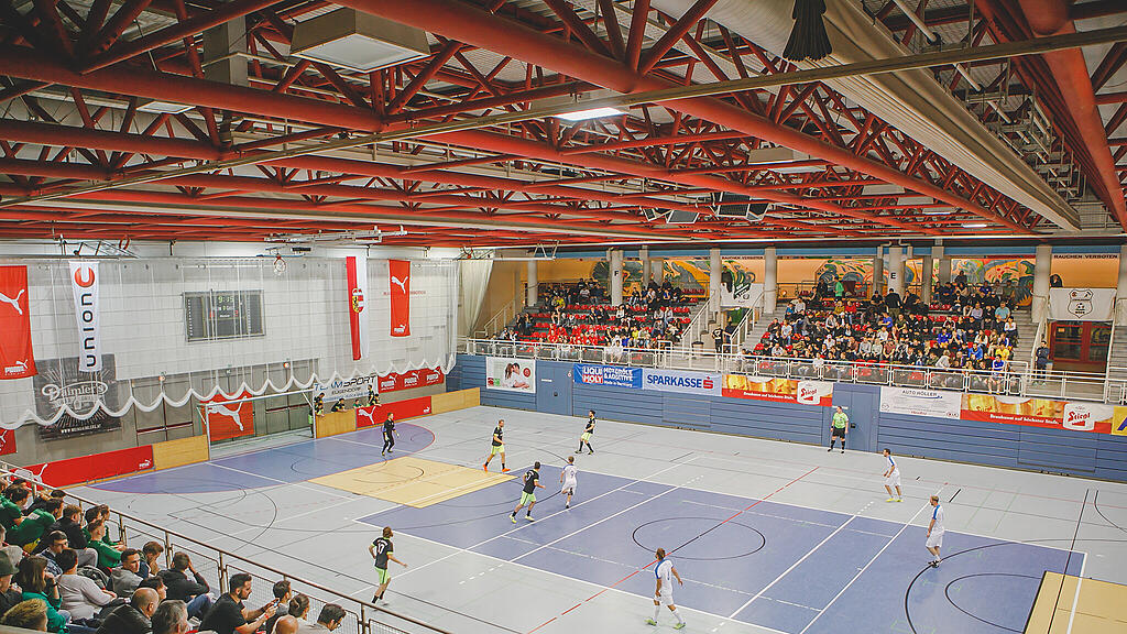Stier20, Hallenfußball, alpenstraße, sporthalle,