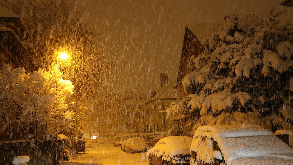 Wintereinbruch in Stadt Salzburg