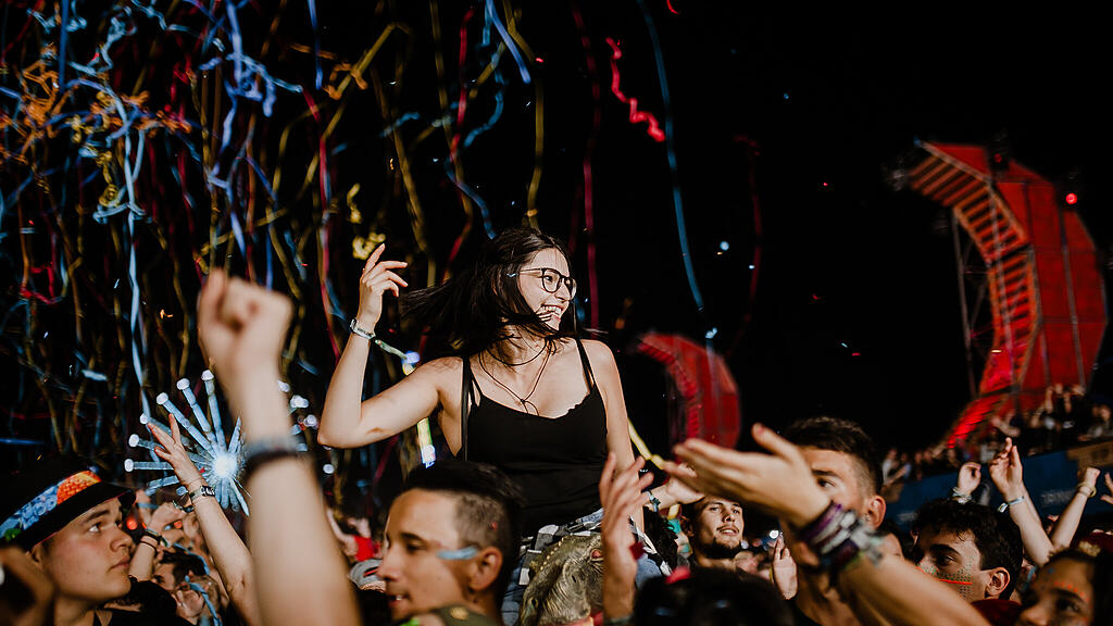 SB, electric love, electric love, elf, festival