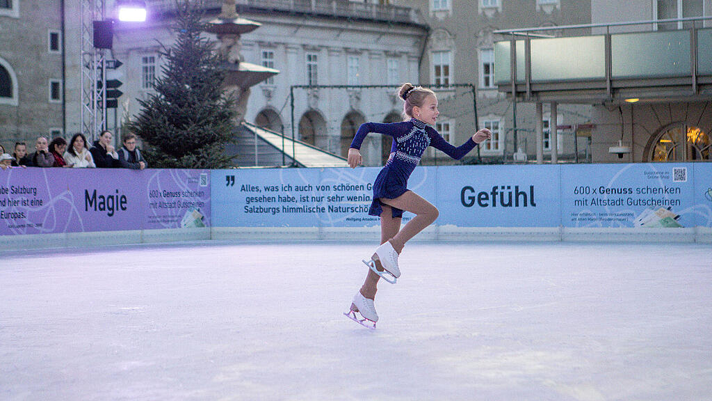 Eiszauber am Mozartplatz eröffnet