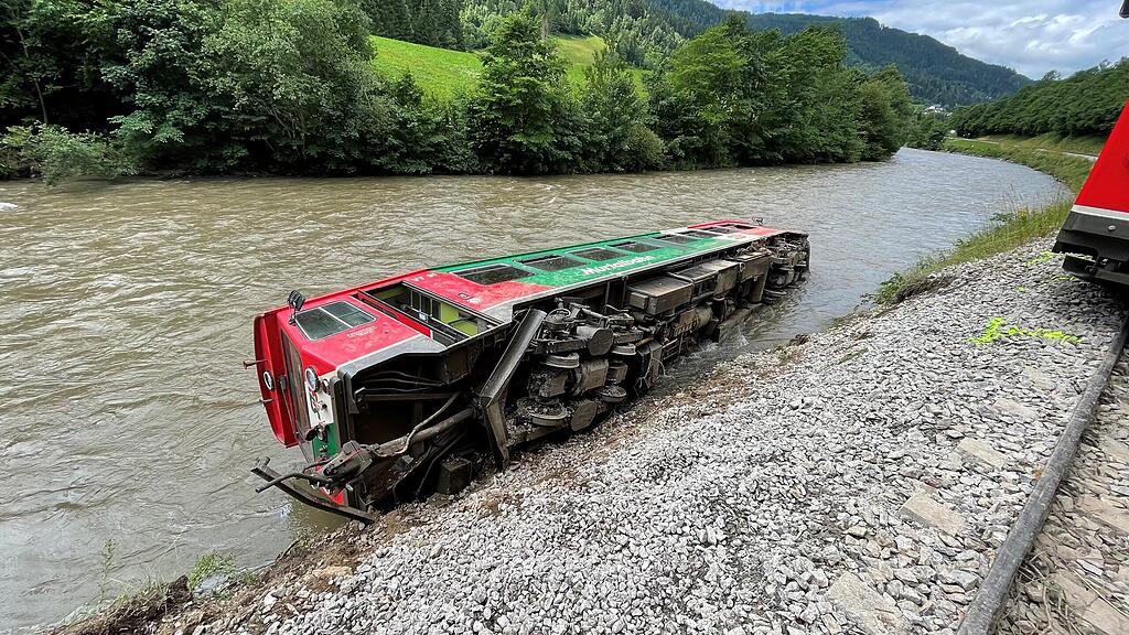 Murtalbahn entgleist