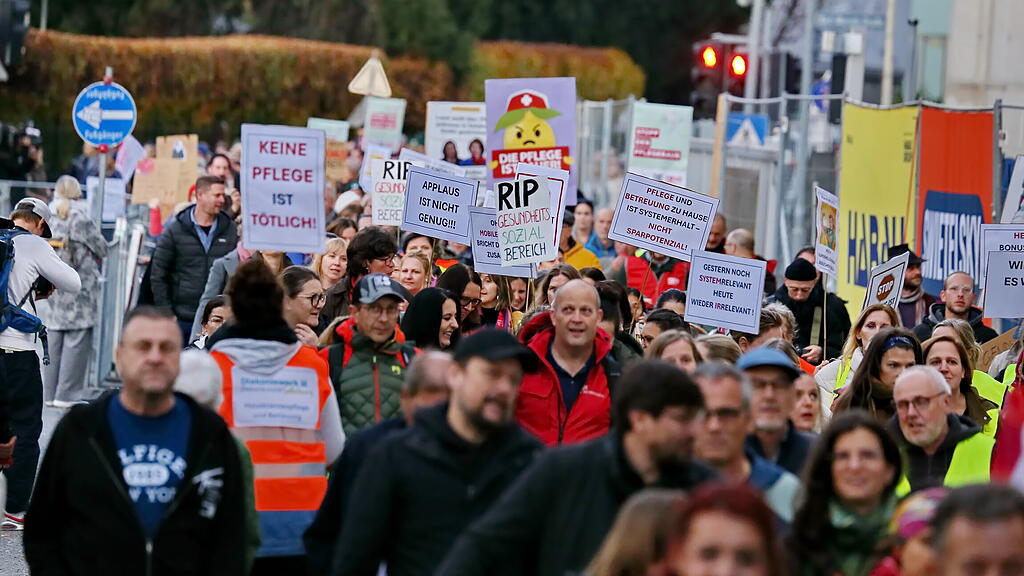 Pflege-Demo in Salzburg II