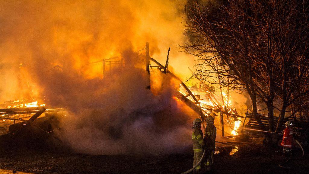 Großbrand bei Bauernhof in Seekirchen