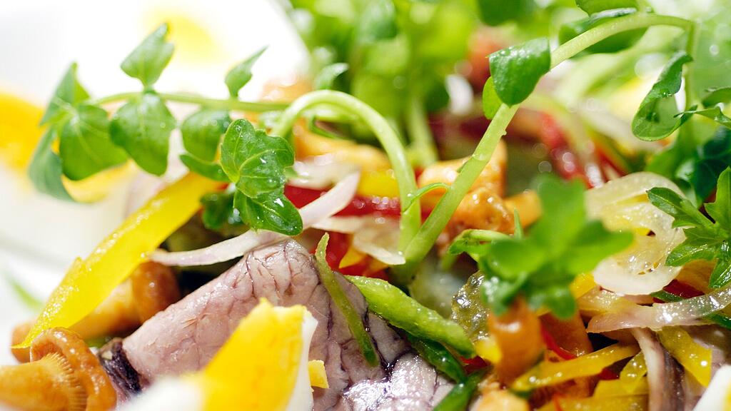 Der Salat brachte eine ungewöhnliche Überraschung mit sich. (Symbolbild)