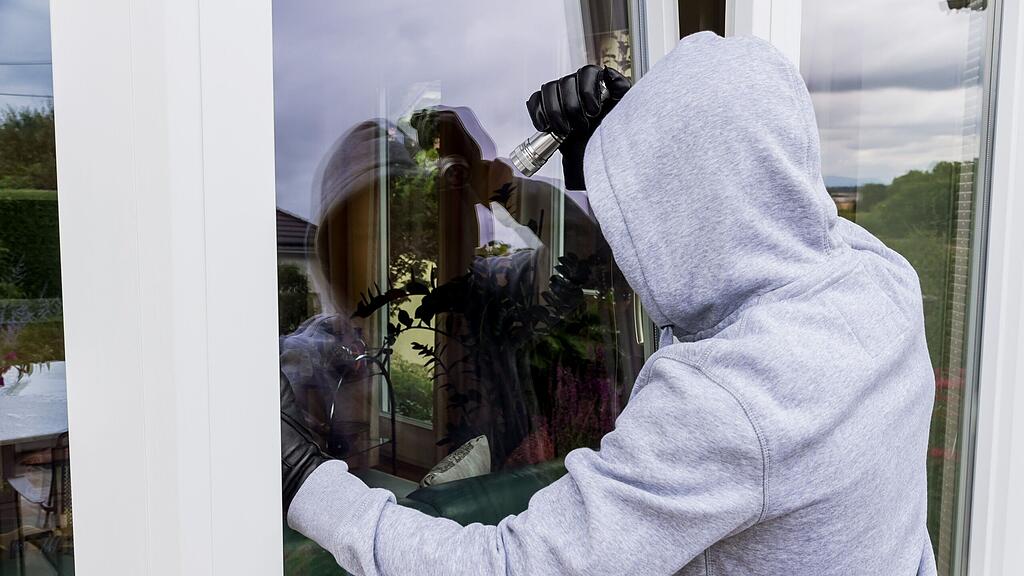 Seine Jacke veriet den 36-Jährigen.