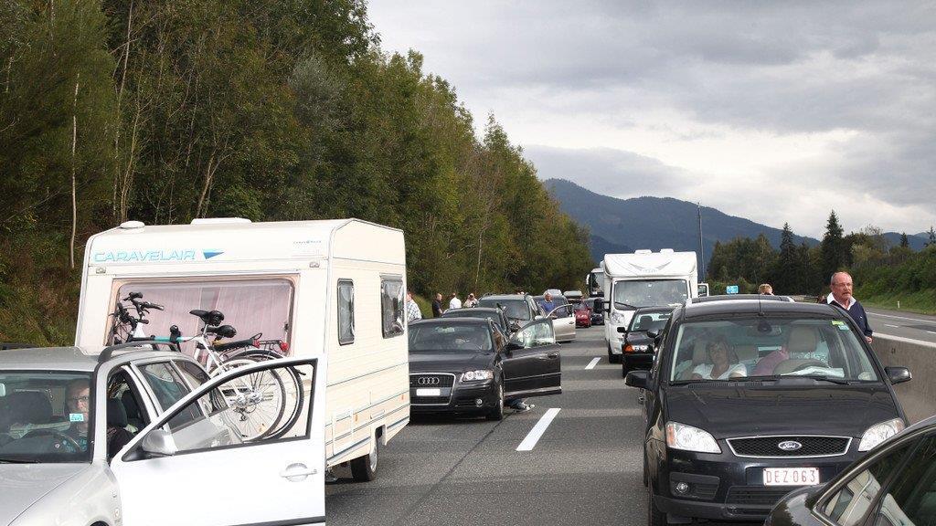 Stau beim Helbersbergtunnel
