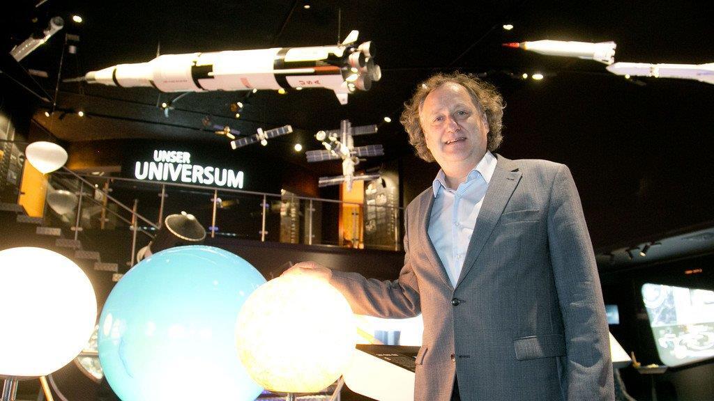 Haus der Natur: Weltraumhalle eröffnet