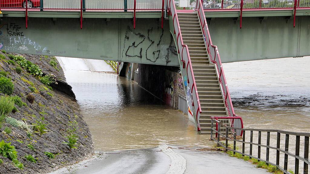 Radunterführungen entlang der Salzach gesperrt