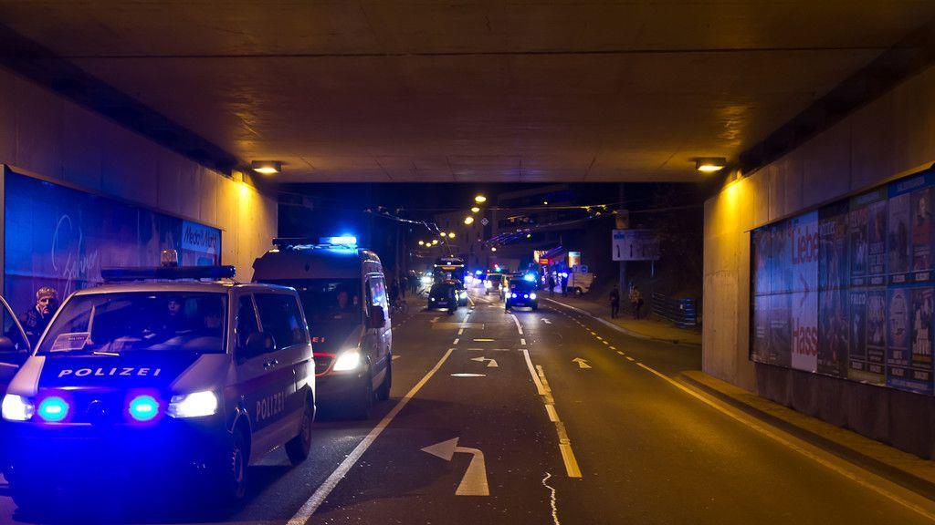 Schalke-Fanmarsch in Salzburg: Anhänger geraten in Rage