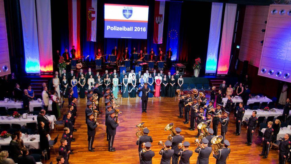 Polizeiball II
