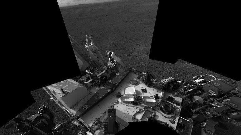 Marsrover "Curiosity" sendet farbiges Panorama-Foto