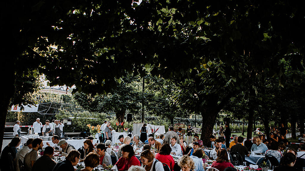 Festmahl im Mirabellgarten