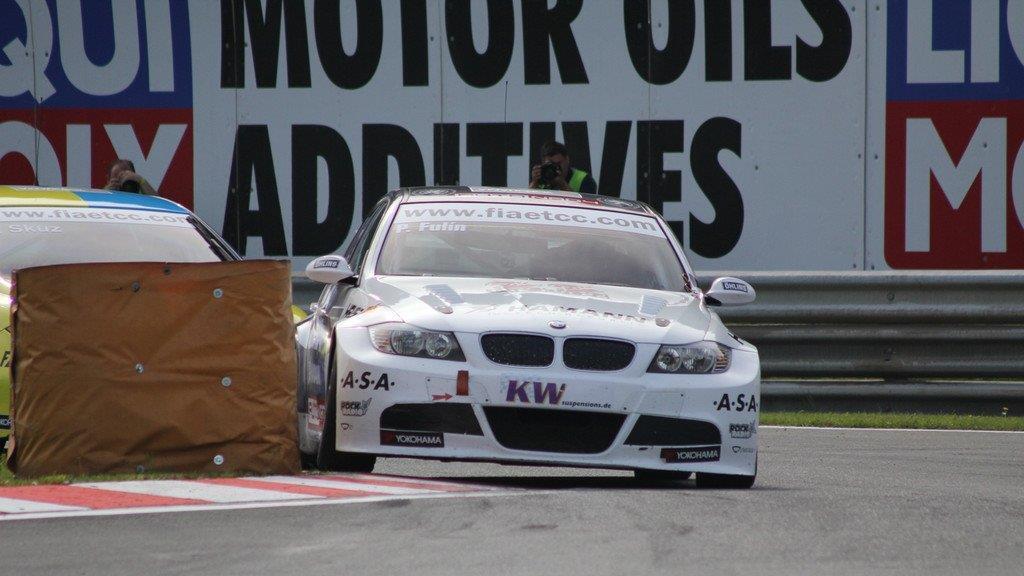 Tourenwagen-WM am Salzburgring, II