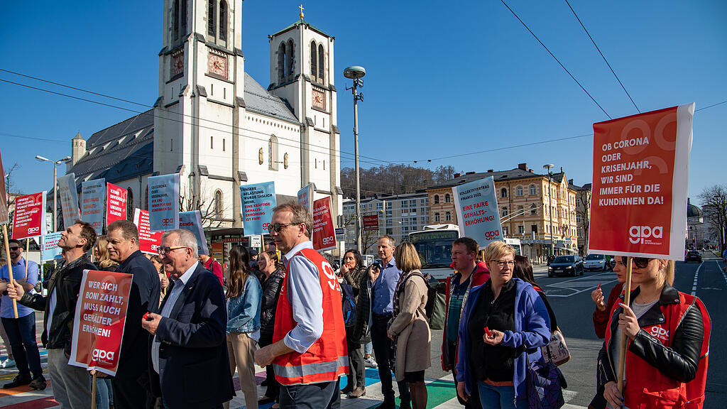 Protestkundgebung der Bankangestellten in Salzburg