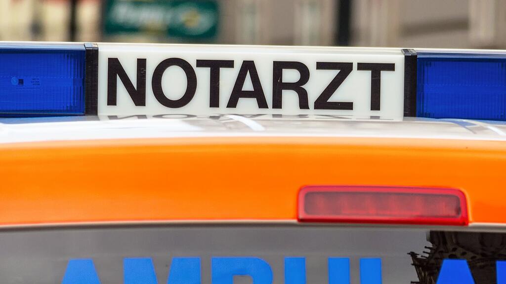 Der Verletzte wurde ins Unfallkrankenhaus gebracht (Symbolbild).