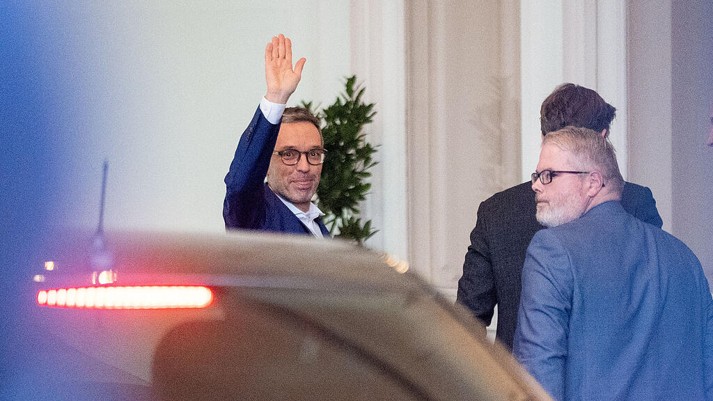 Herbert Kickl bei Van der Bellen