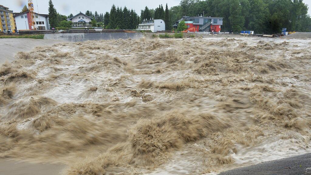 Wegen Hochwasserschäden sind Wege an Salzach und Saalch noch gesperrt.