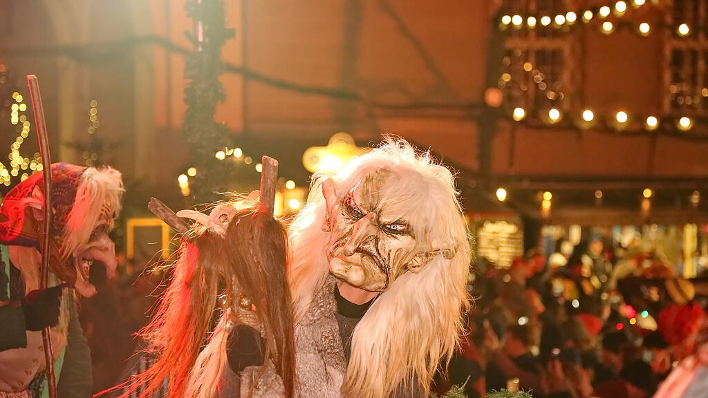 20231221_fmt_perchtenlauf_raunacht_dompl_KJ017.JPG