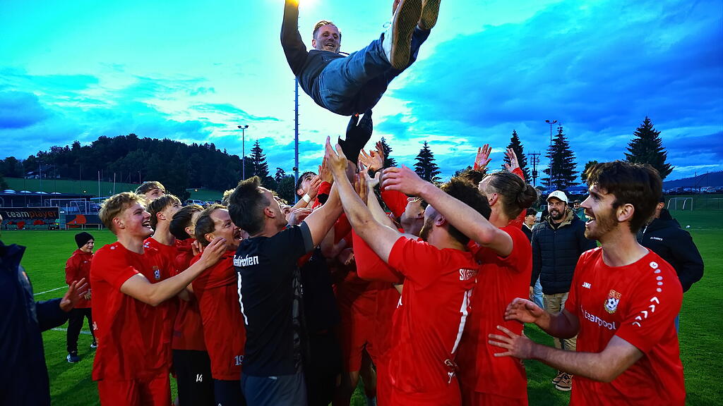 Seekirchen steigt in Westliga auf