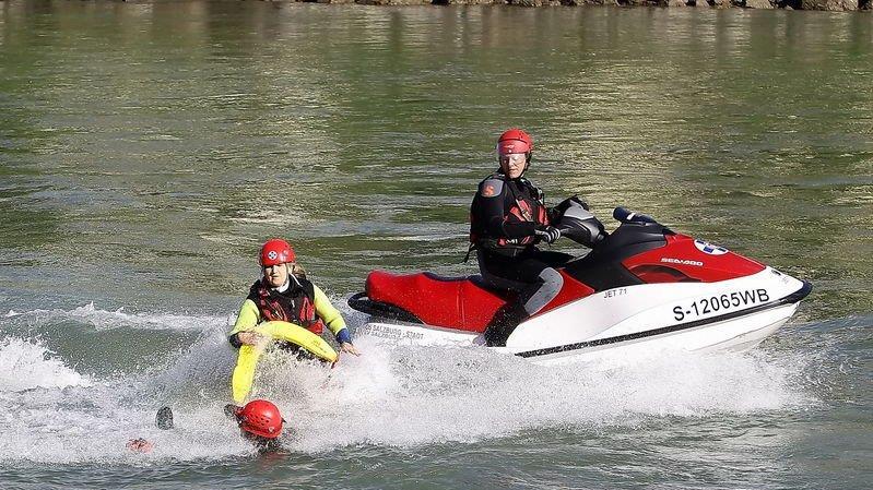 Schauübung der Wasserrettung