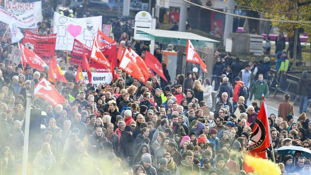 "Verteidiger Europas": Gegendemo