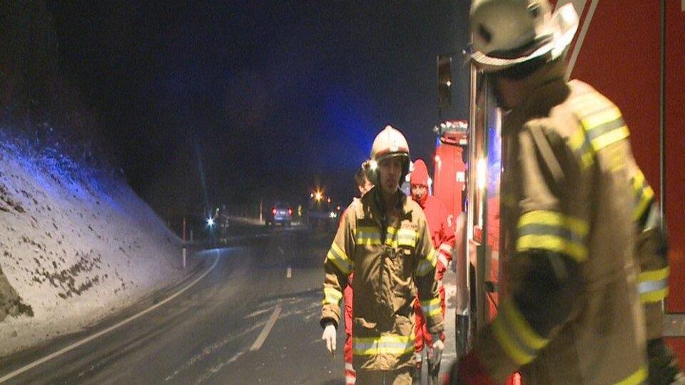 Pkw stürzt in Saalach