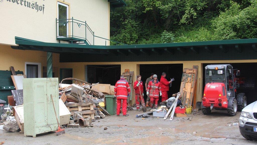Verwüstung in Hüttau