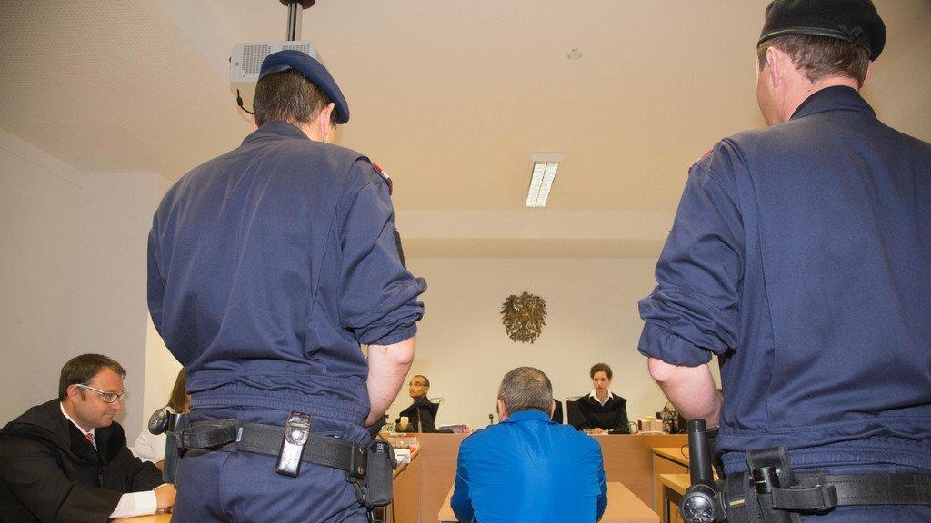 Prozessbeginn nach Mord in Straßwalchen