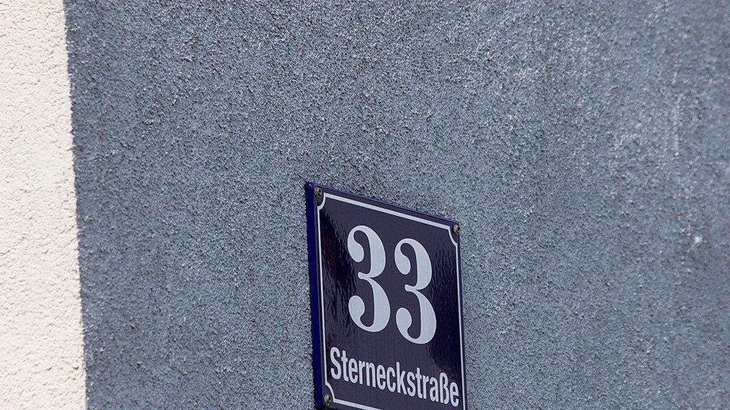 Radfahrerin von Lkw überrollt