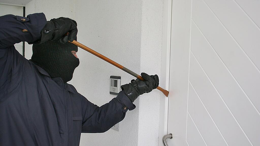Die unbekannten Täter konnten kein Bargeld finden (Symbolbild).