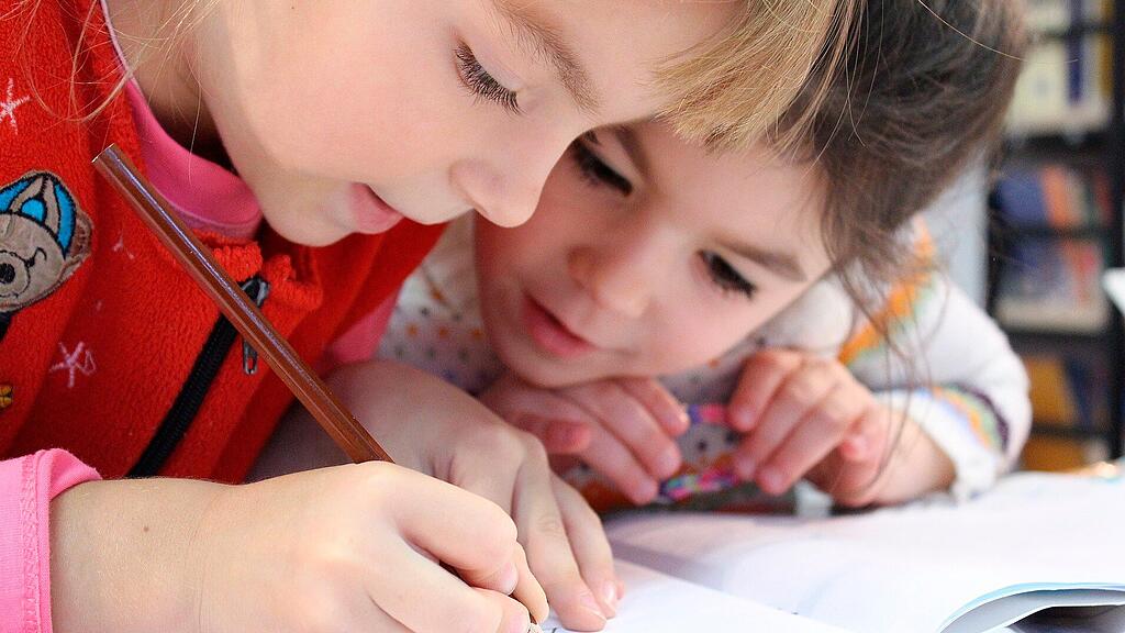 symb_kinder symb_schüler symb_schülerinnen symb_schule symb_lernen