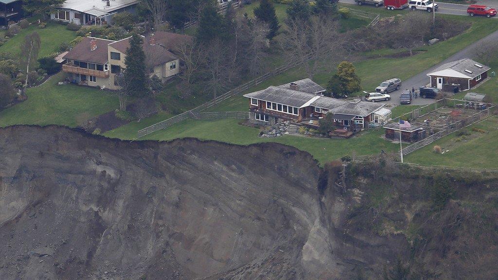 Massiver Erdrutsch auf Insel Whidbey im US-Bundesstaat Washington