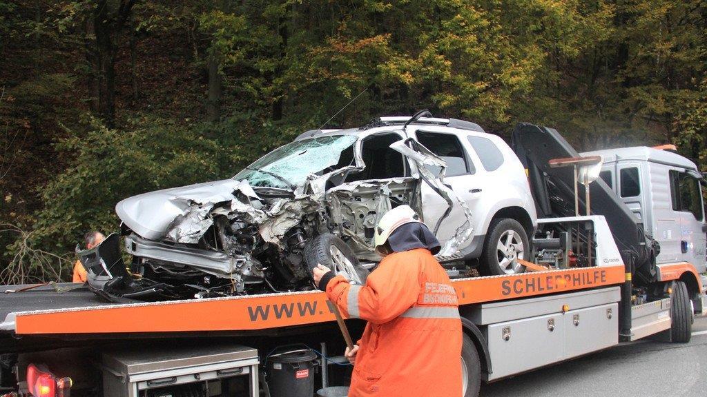 Bischofhofen: Pkw knallt gegen Lkw