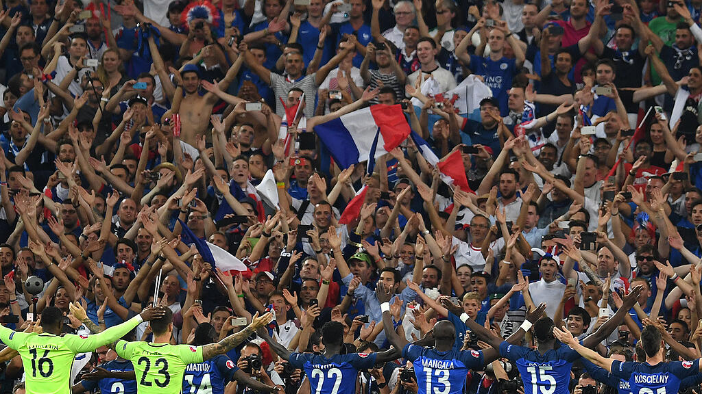Das Stadion in Marseille ist ausverkauft.