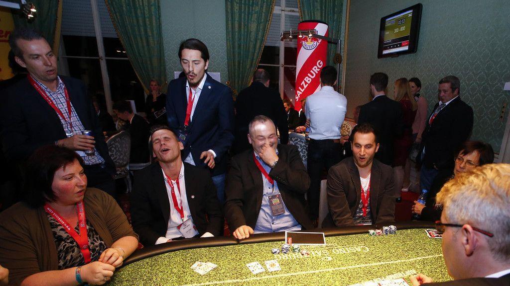 pASSspiel: Salzburg-Stars messen sich beim Pokern