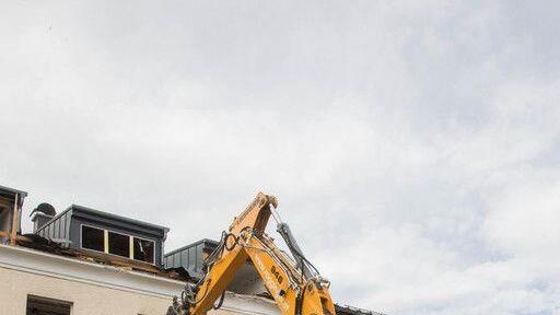 Abrissarbeiten am Areal der ehemaligen Riedenburg-Kaserne