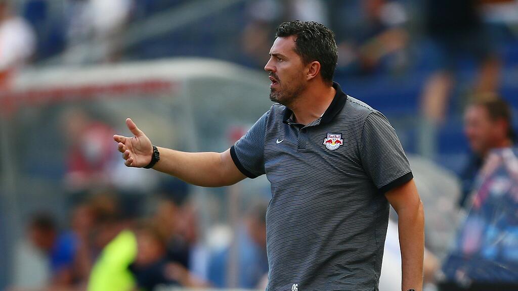 Salzburg-Coach Oscar muss mit den Bullen nach Niederösterreich.