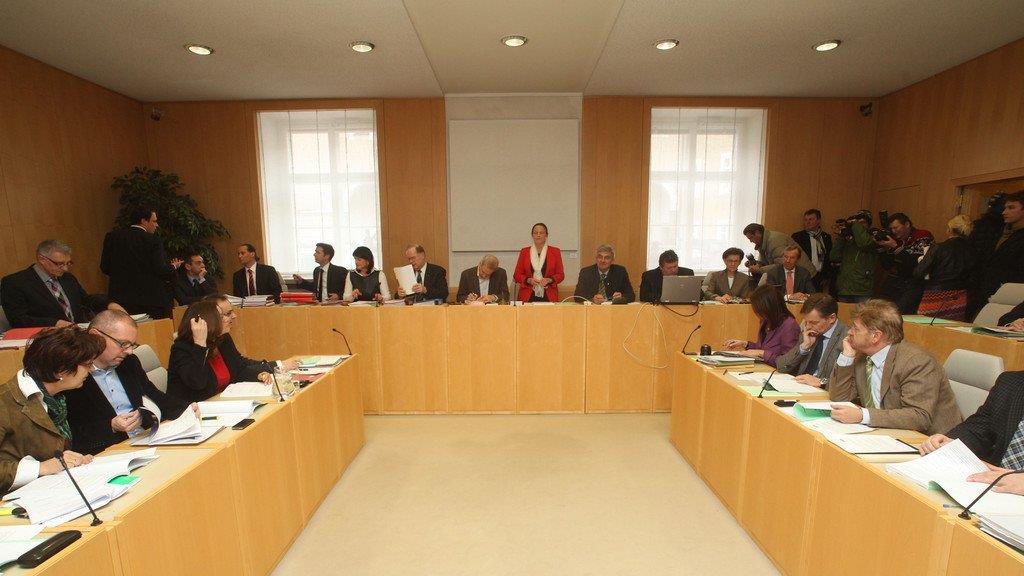 Brenner präsentiert Finanzbericht