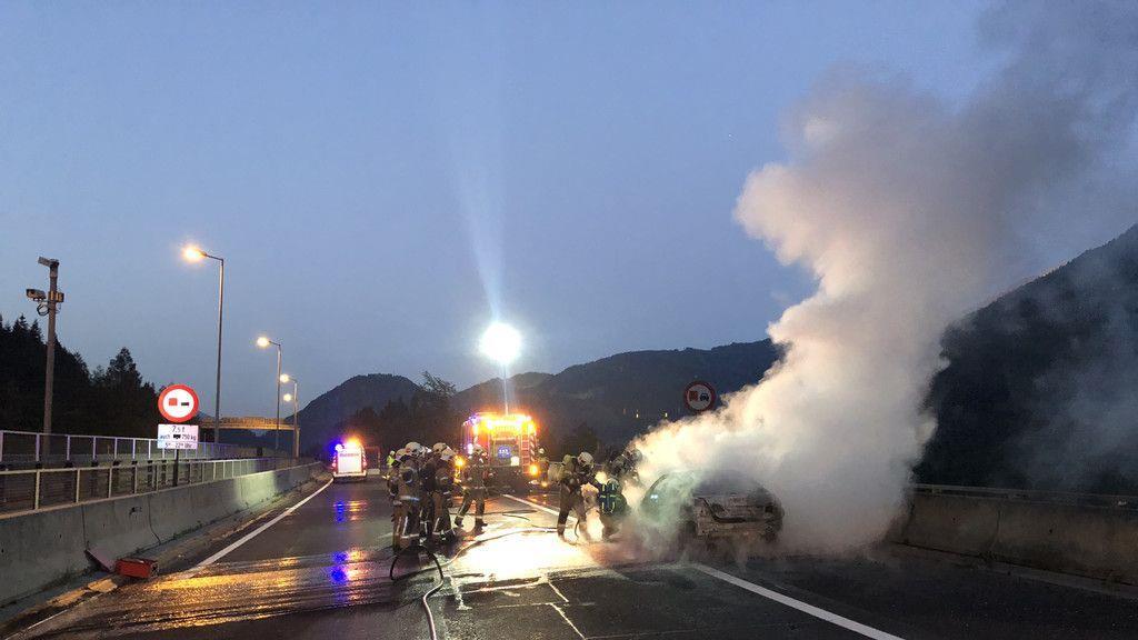Pkw-Brand auf der A10