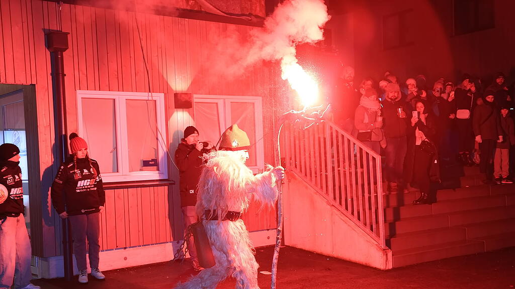 Krampuskr\u00e4nzchen der Pucher Krampusse.